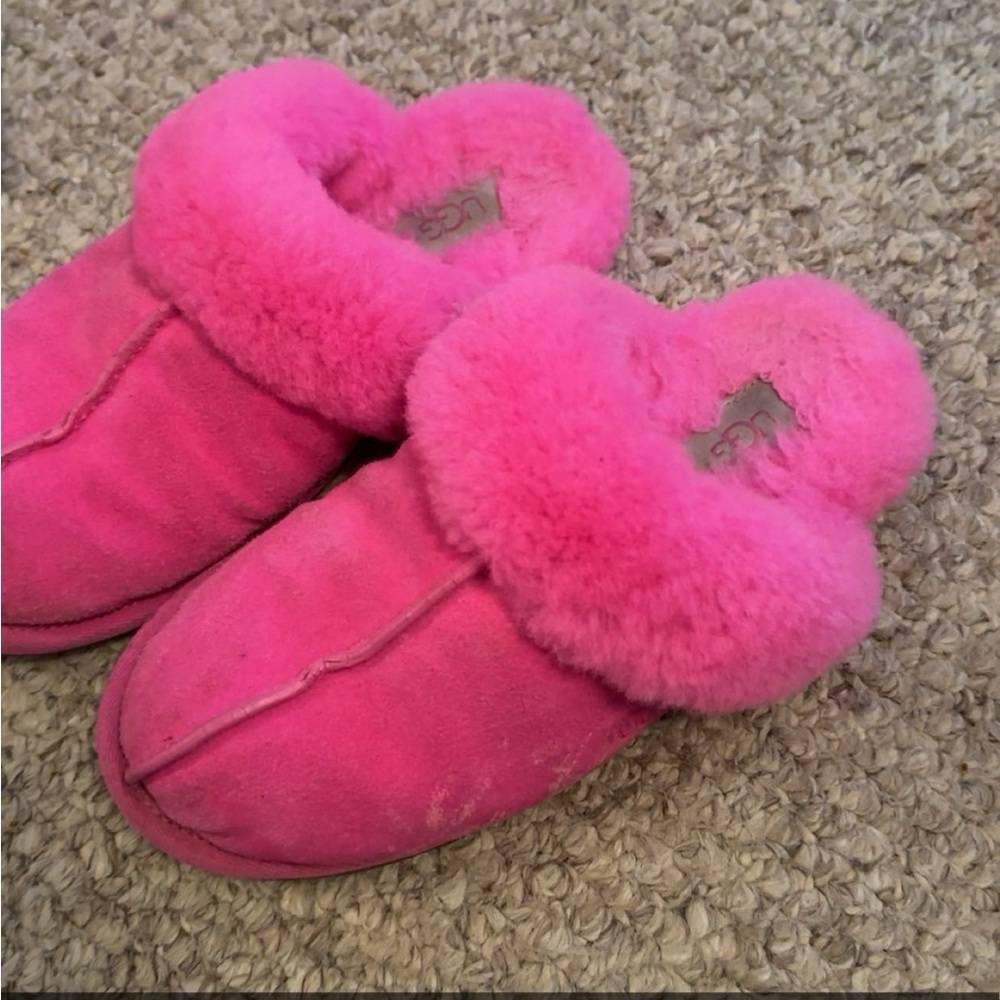 Pink Ugg house shoes